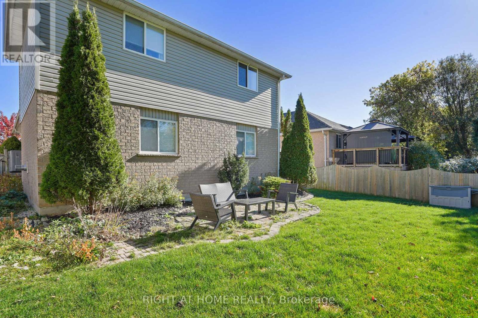 291 Schneller Drive, Wilmot, Ontario  N3A 2K8 - Photo 36 - X12471613