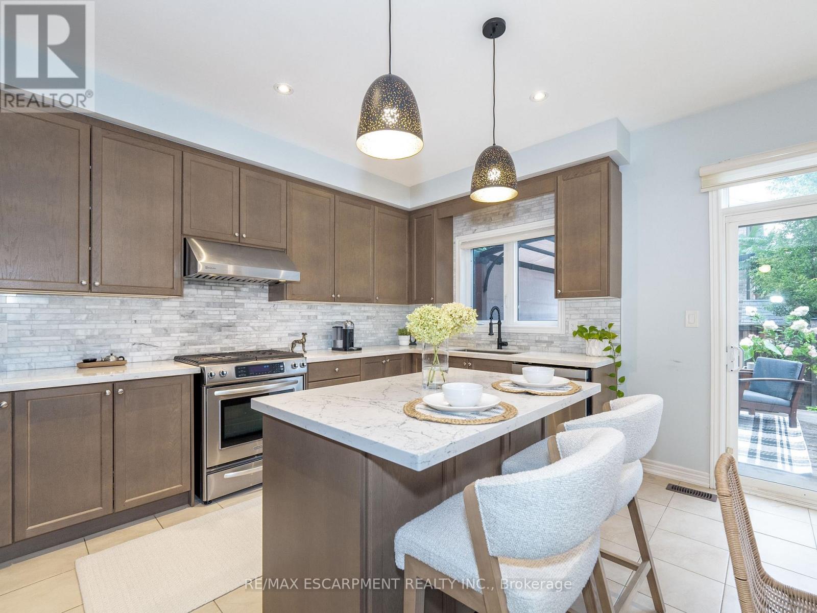 19 Mcknight Avenue, Hamilton, Ontario  L8B 0R5 - Photo 17 - X12471650
