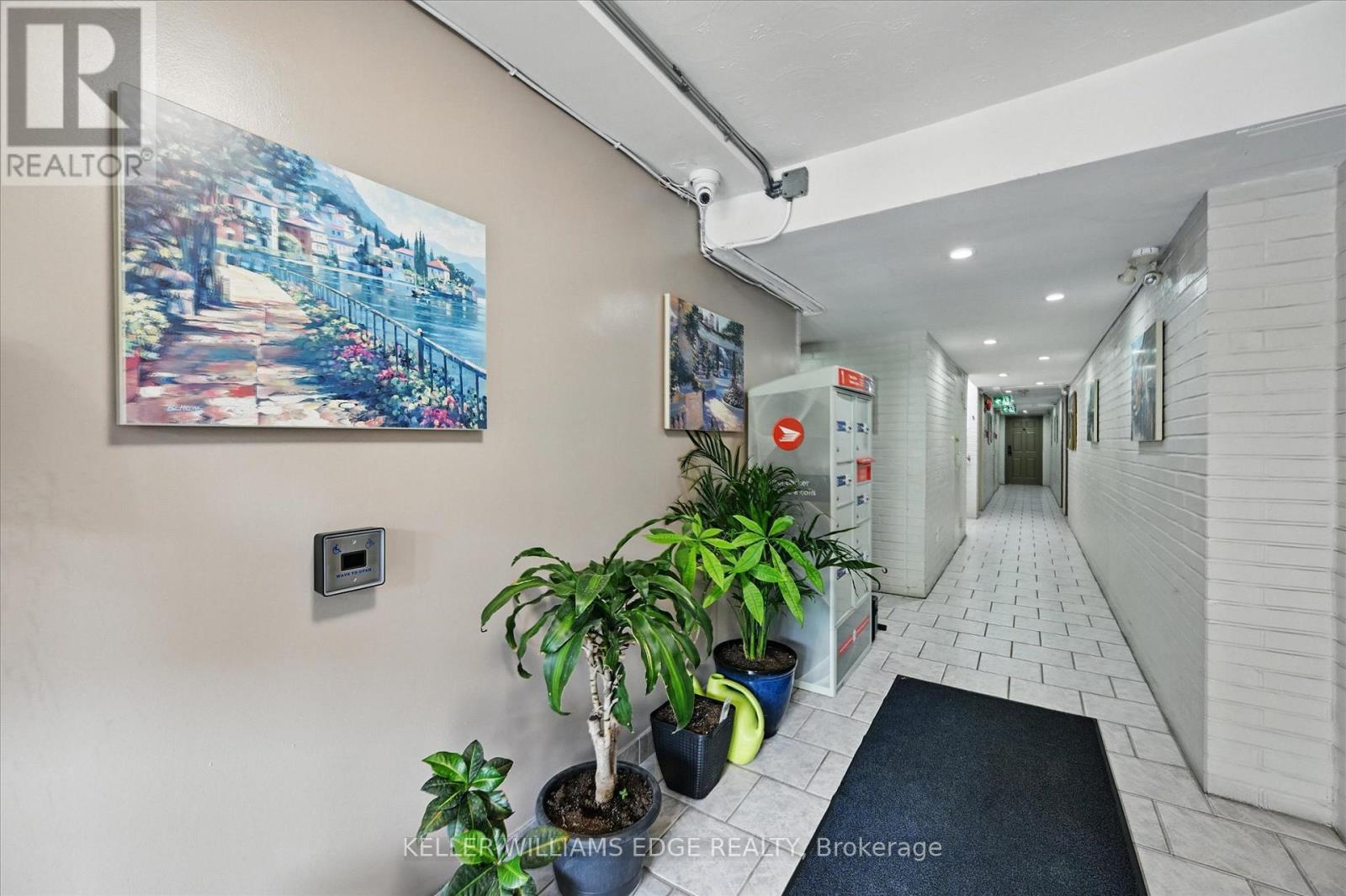 43 - 2373 King Street E, Hamilton, Ontario  L8K 1X9 - Photo 4 - X12471665