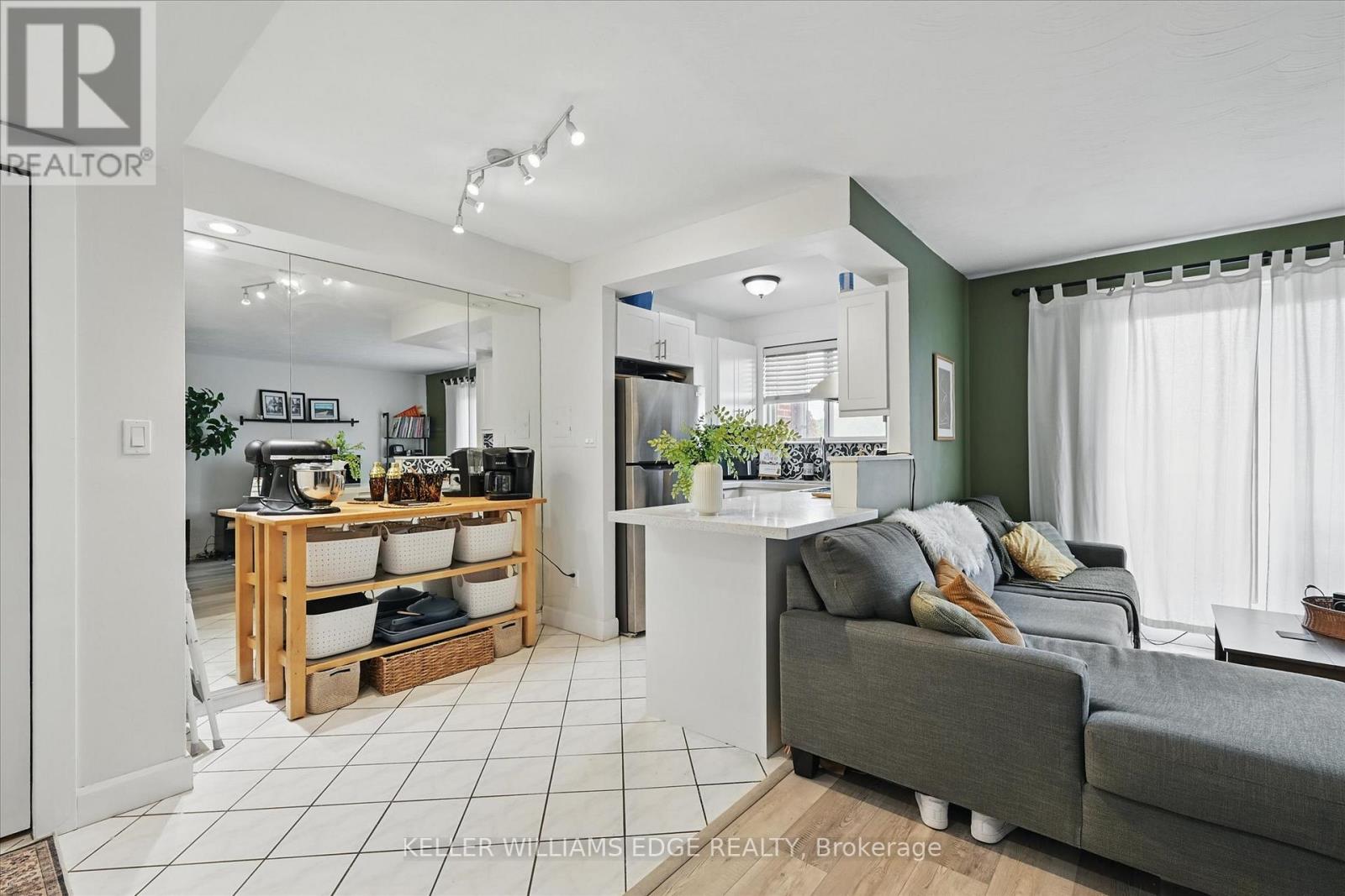43 - 2373 King Street E, Hamilton, Ontario  L8K 1X9 - Photo 6 - X12471665