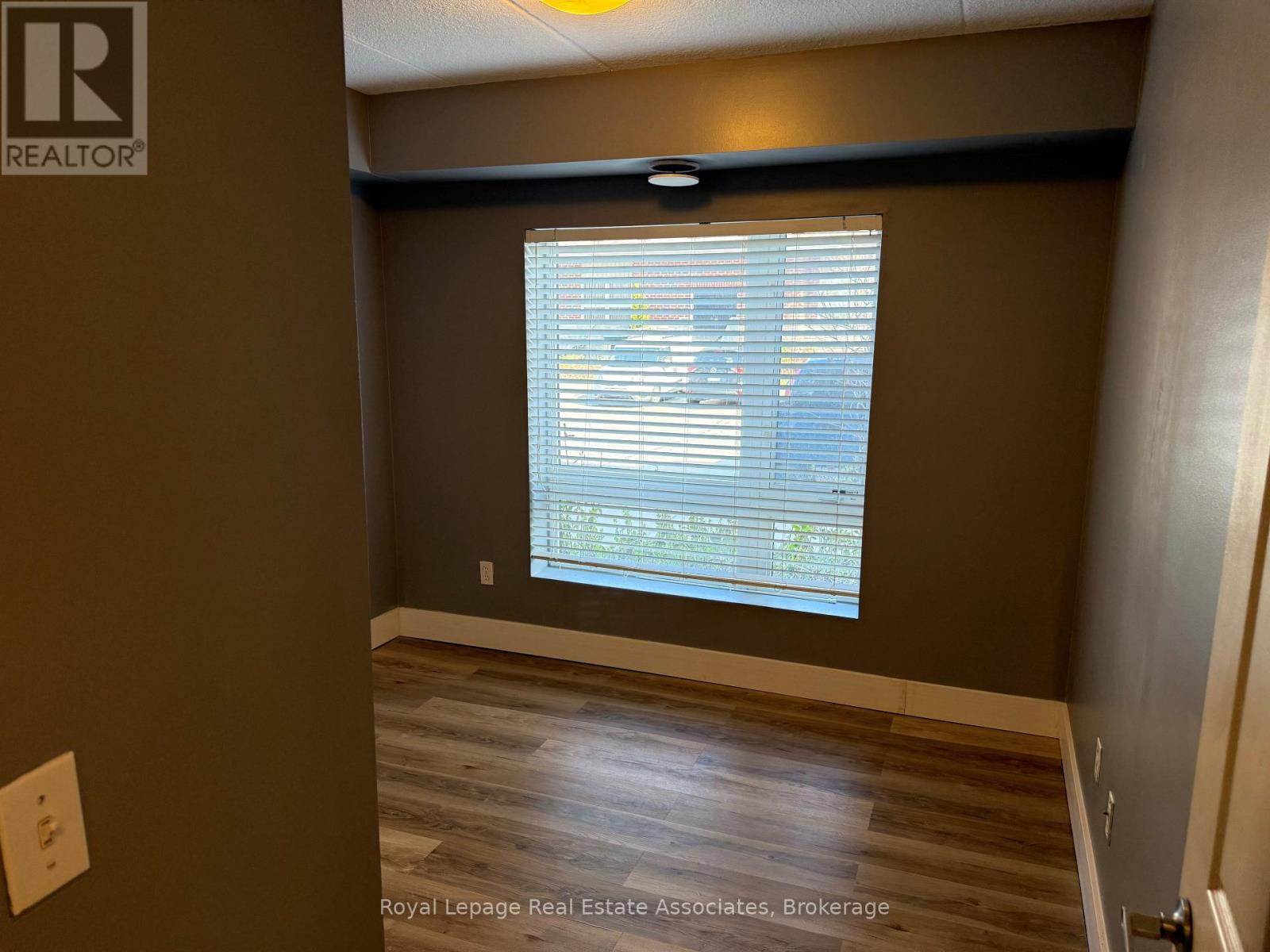 107 - 37 Goodwin Drive, Guelph, Ontario  N1L 0E6 - Photo 6 - X12471680
