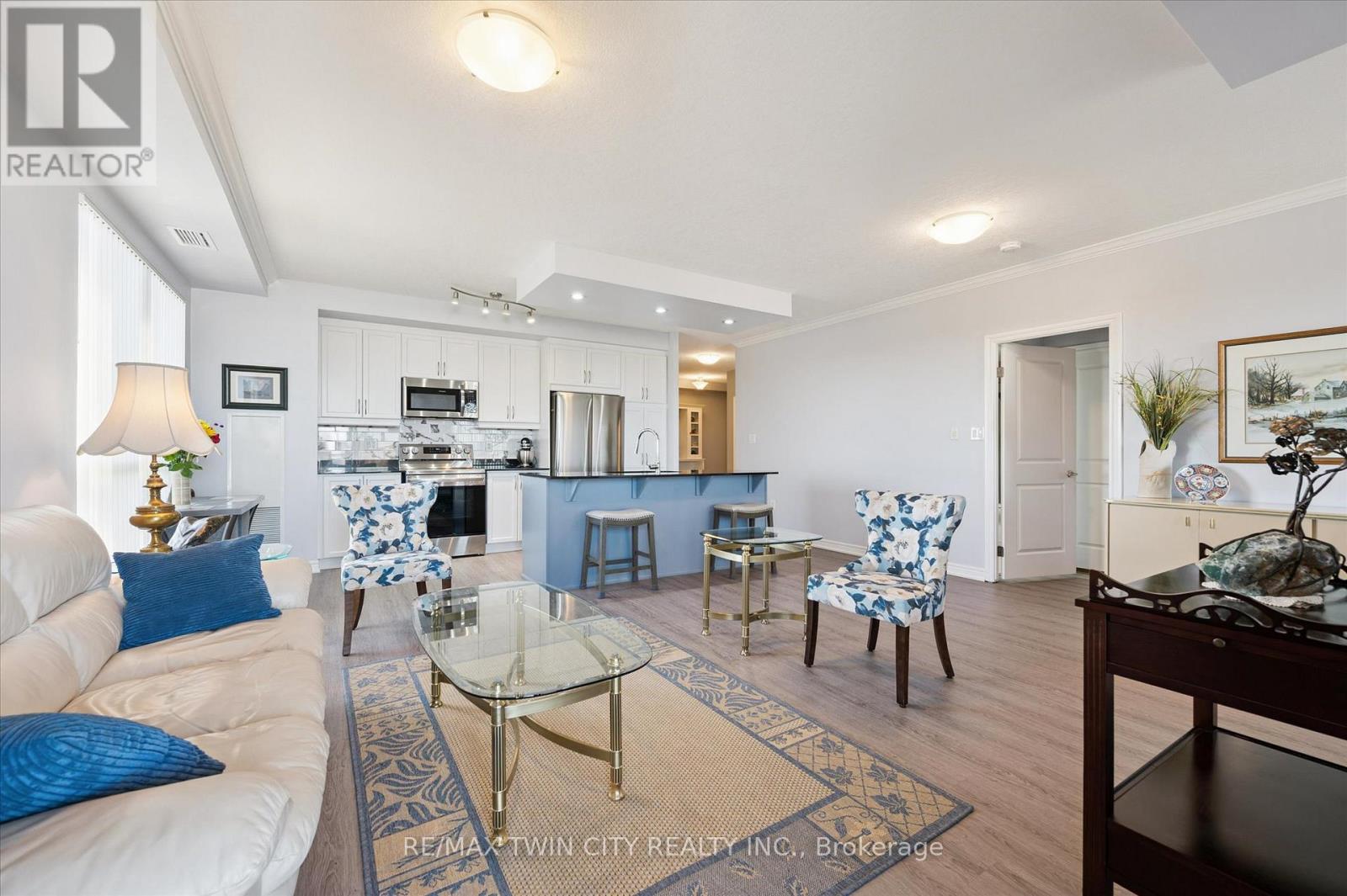 809 - 539 Belmont Avenue W, Kitchener, Ontario  N2M 0A2 - Photo 8 - X12471701