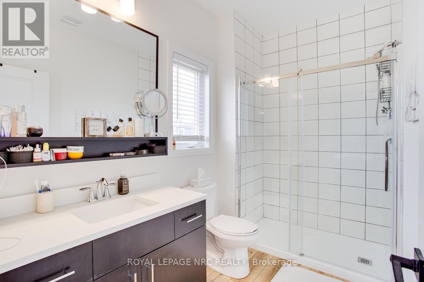 B - 12 Shores Lane, Fort Erie, Ontario  L0S 1B0 - Photo 13 - X12471783