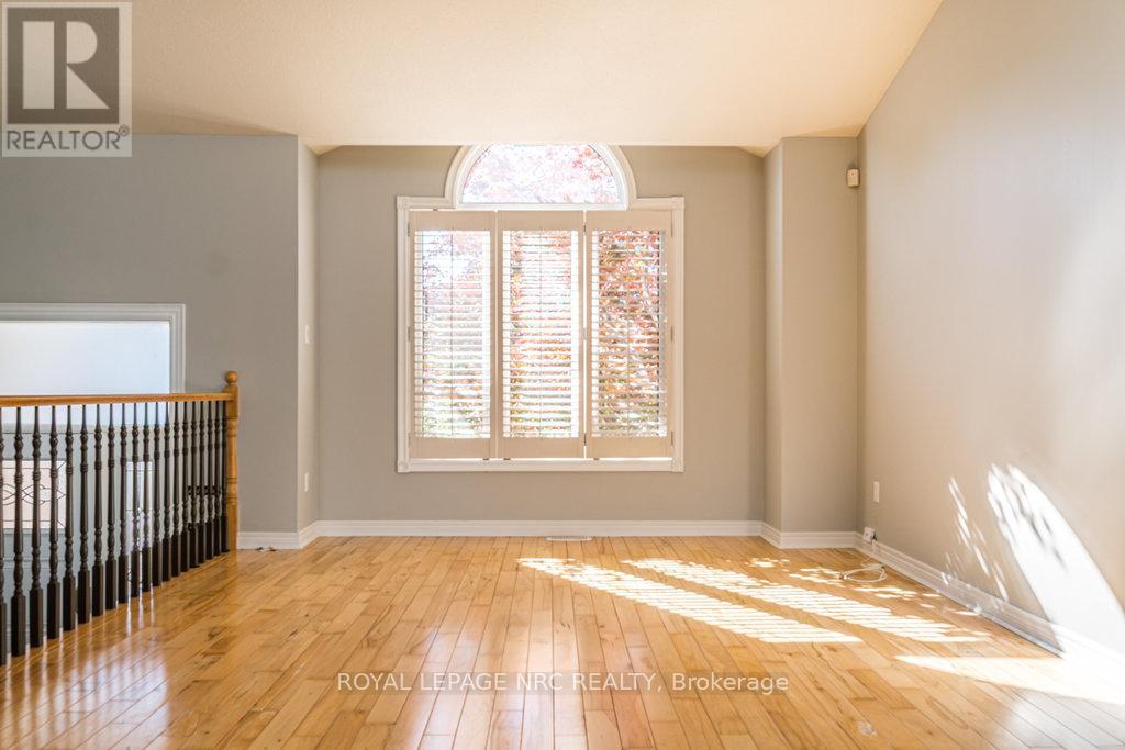 8071 Costabile Drive, Niagara Falls, Ontario  L2H 3H4 - Photo 10 - X12471784