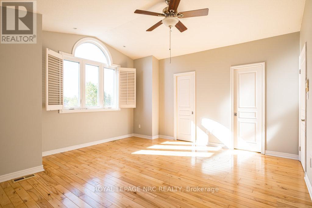 8071 Costabile Drive, Niagara Falls, Ontario  L2H 3H4 - Photo 22 - X12471784