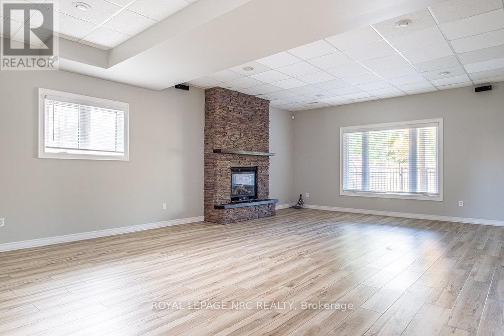 8071 Costabile Drive, Niagara Falls, Ontario  L2H 3H4 - Photo 31 - X12471784