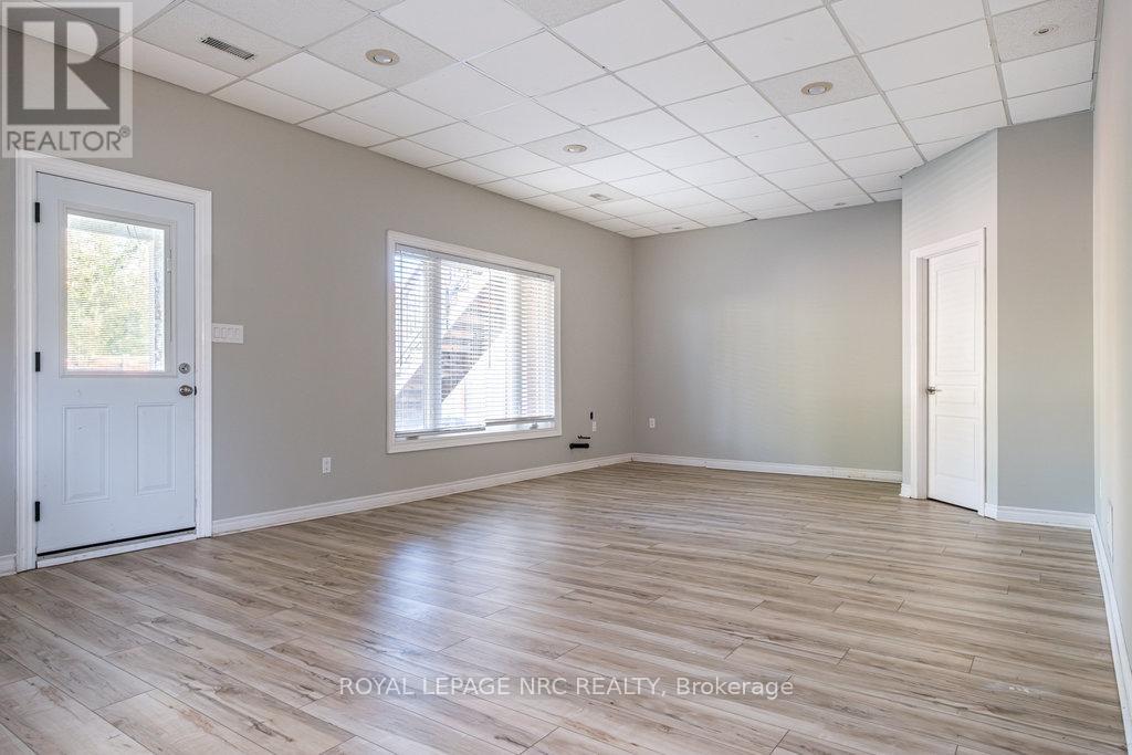 8071 Costabile Drive, Niagara Falls, Ontario  L2H 3H4 - Photo 33 - X12471784