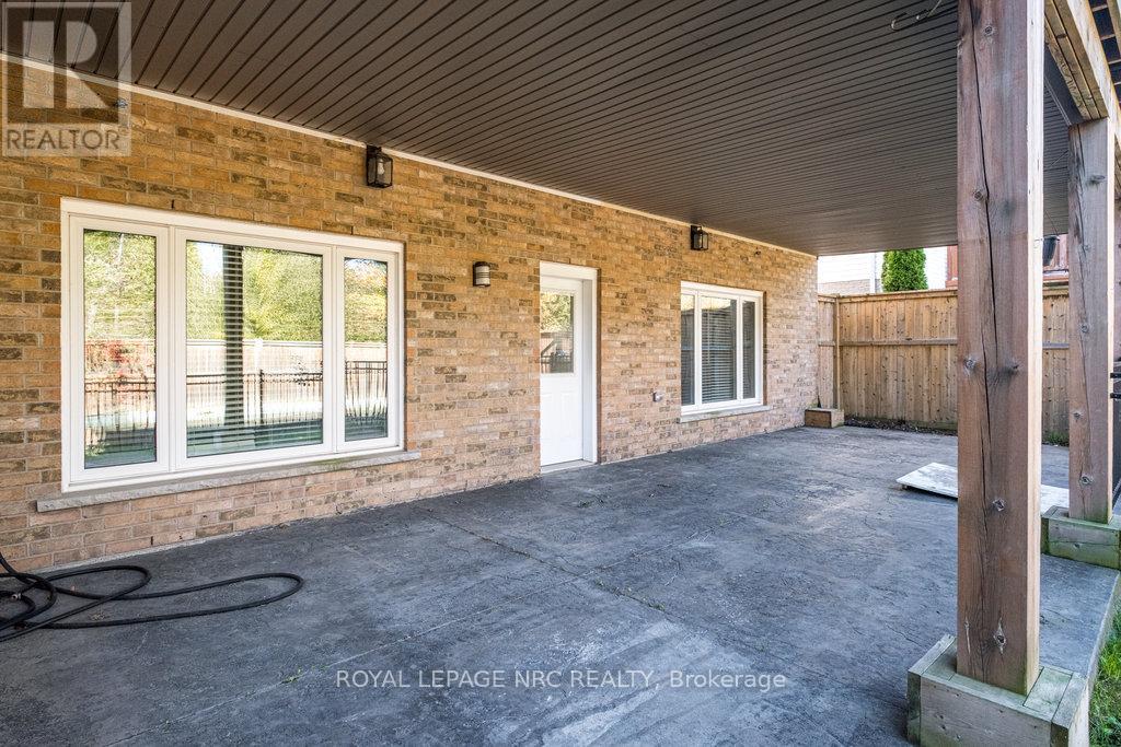 8071 Costabile Drive, Niagara Falls, Ontario  L2H 3H4 - Photo 40 - X12471784