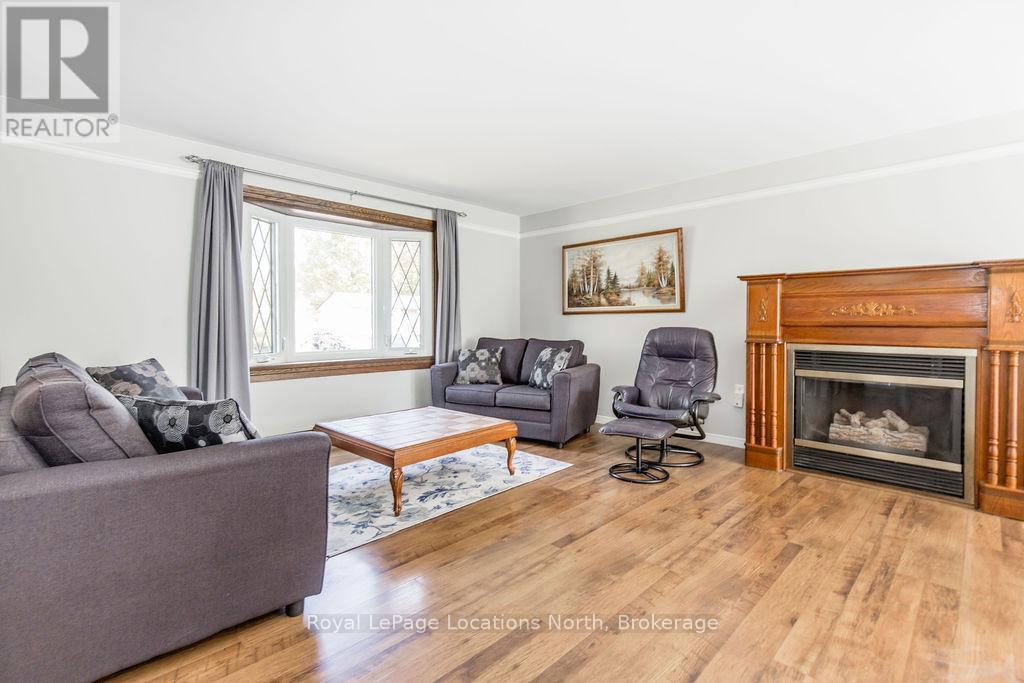 677 Bayview Drive, Midland, Ontario  L4R 4Y8 - Photo 5 - S12471792