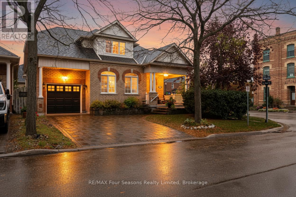 2 CALLARY CRESCENT, Collingwood, Ontario