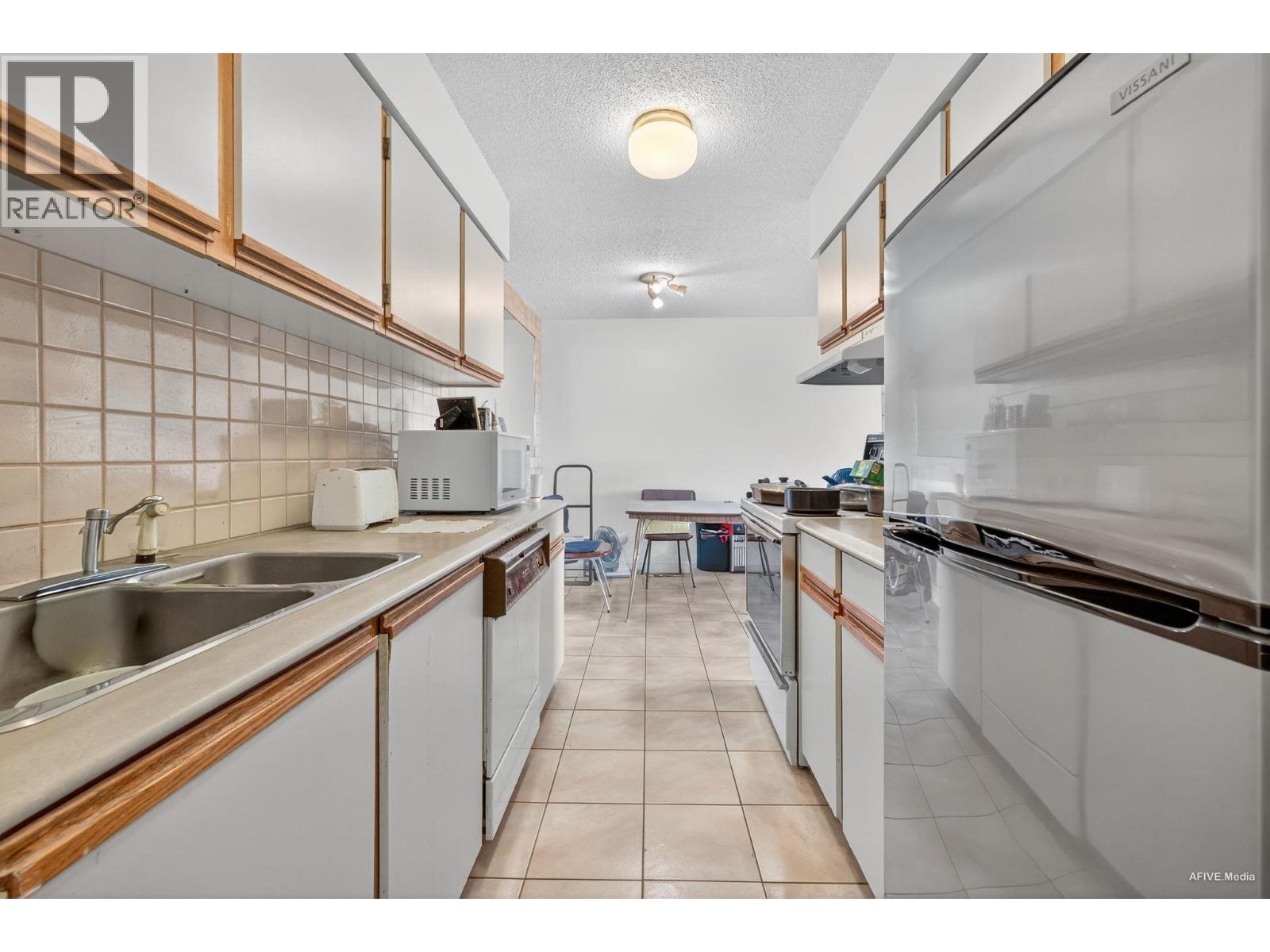 405 1026 Queens Avenue, New Westminster, British Columbia  V3M 6B2 - Photo 11 - R3059475