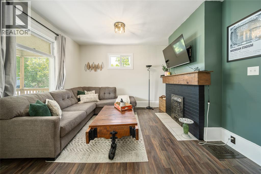 224 Confederation Street, Sarnia, Ontario  N7T 1Z8 - Photo 6 - 25026603