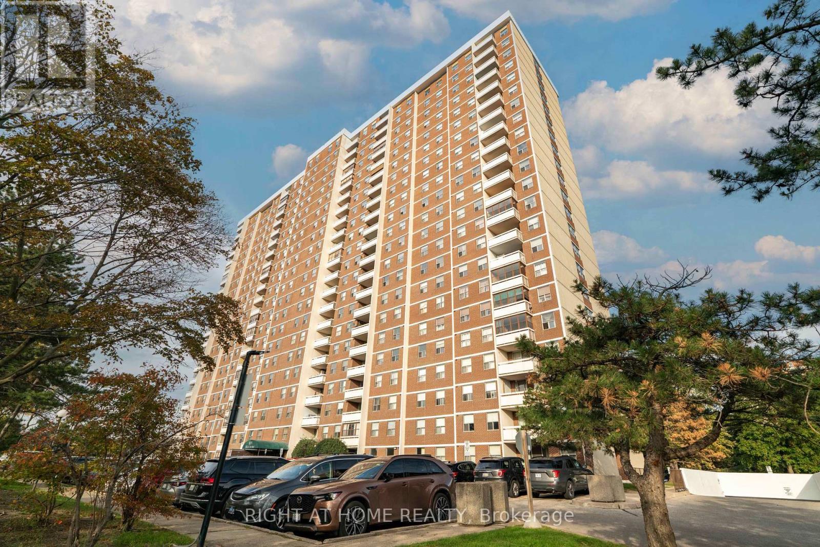 1506 - 205 Hilda Avenue, Toronto (Newtonbrook West), Ontario  M2M 4B1 - Photo 2 - C12467602