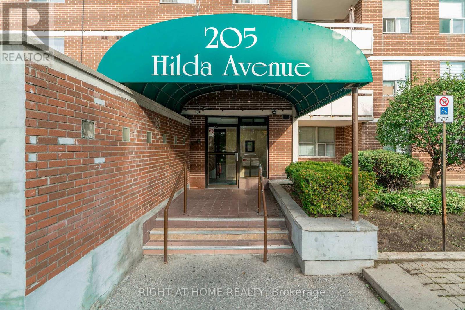 1506 - 205 Hilda Avenue, Toronto (Newtonbrook West), Ontario  M2M 4B1 - Photo 4 - C12467602