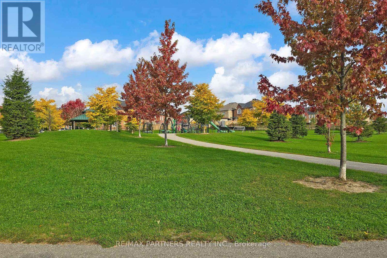 29 Robert Osprey Drive, Markham (Cathedraltown), Ontario  L6C 0K9 - Photo 3 - N12469538