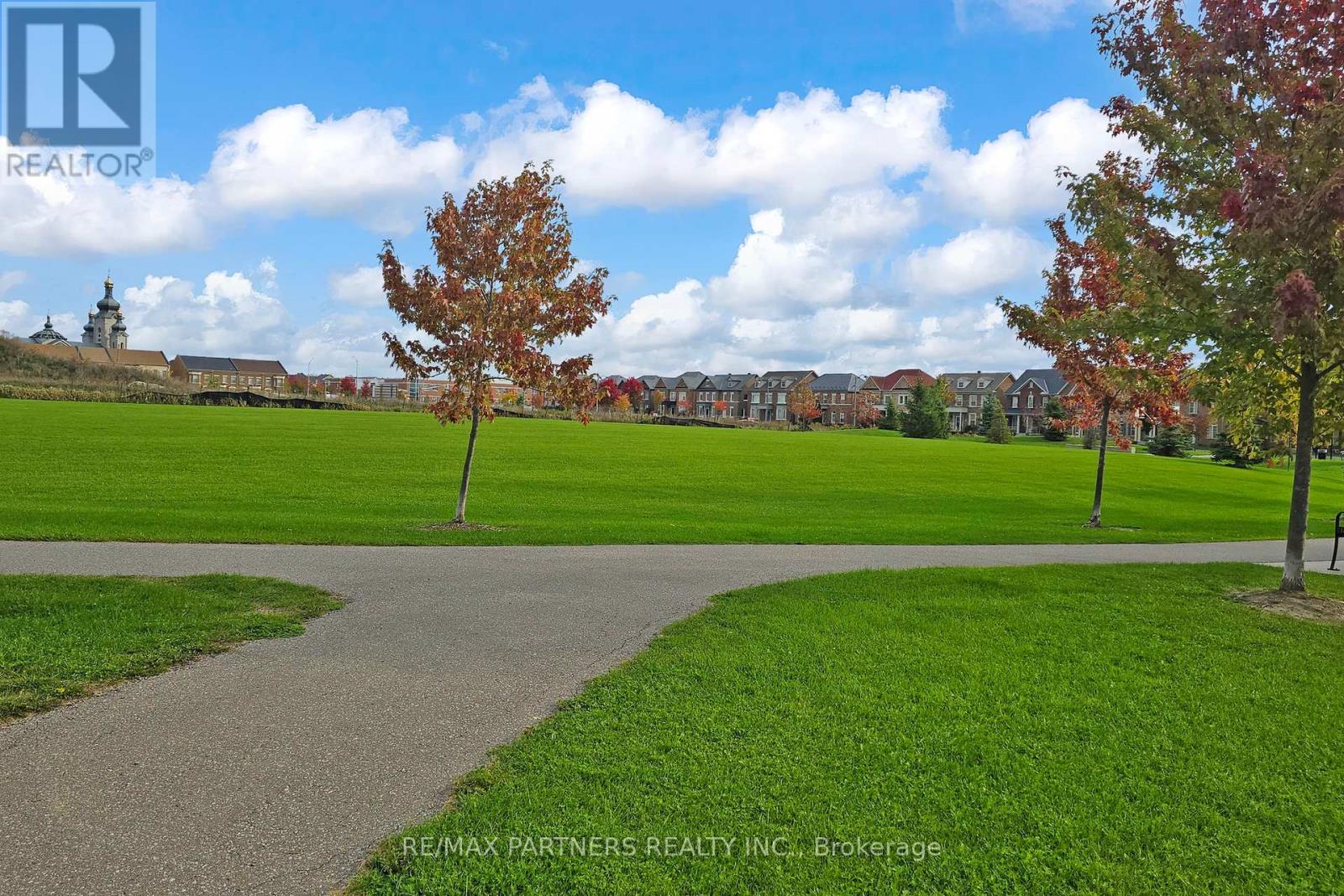 29 Robert Osprey Drive, Markham (Cathedraltown), Ontario  L6C 0K9 - Photo 5 - N12469538