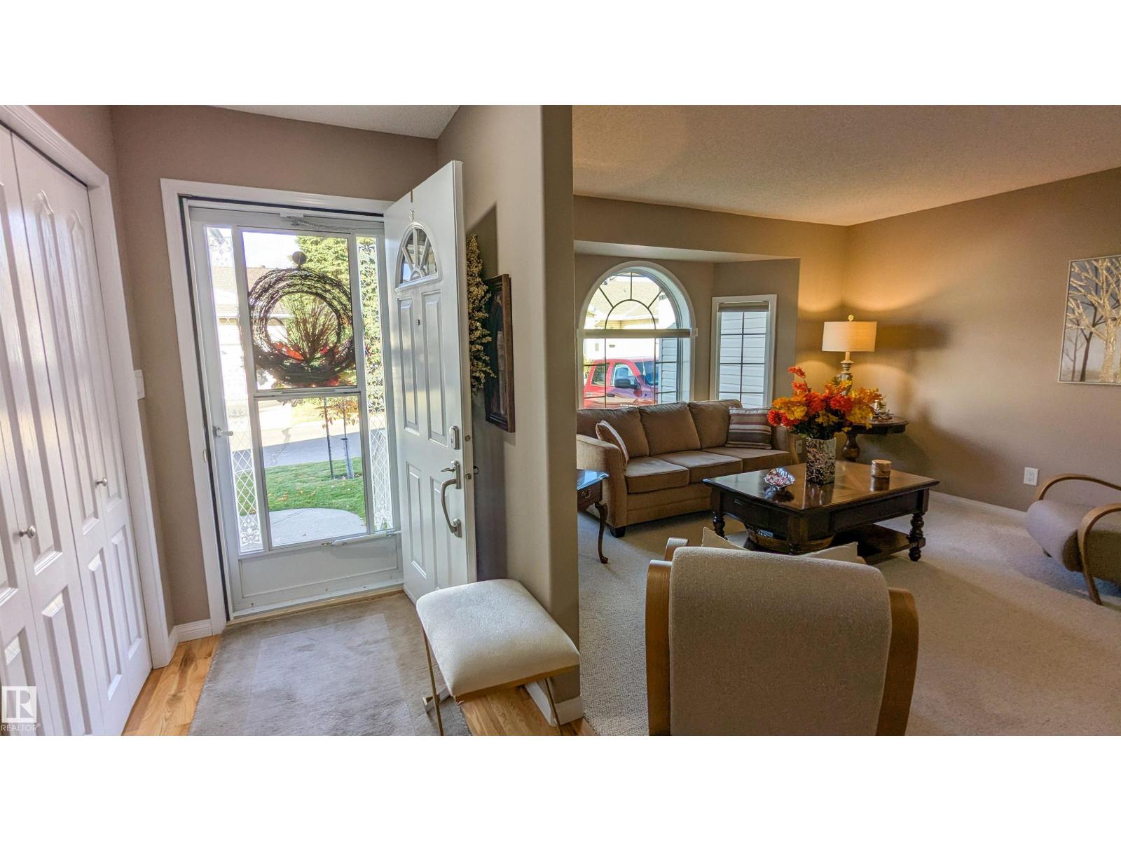 959 Youville Dr W Nw, Edmonton, Alberta  T6L 6T2 - Photo 2 - E4462796