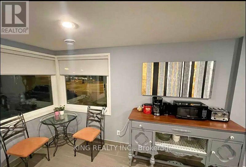 4729 Queen Street, Niagara Falls, Ontario  L2E 2M1 - Photo 17 - X12464276