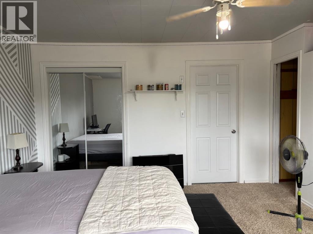 36 W Harker Avenue, Magrath, Alberta  T0K 1J0 - Photo 20 - A2247234