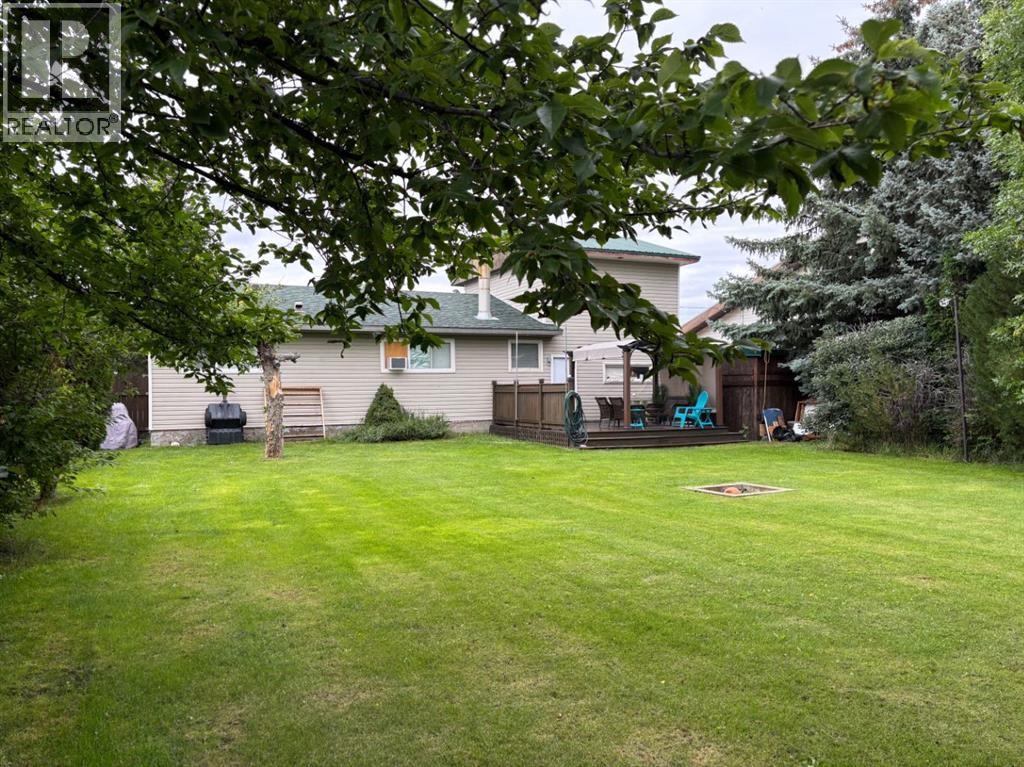 36 W Harker Avenue, Magrath, Alberta  T0K 1J0 - Photo 28 - A2247234