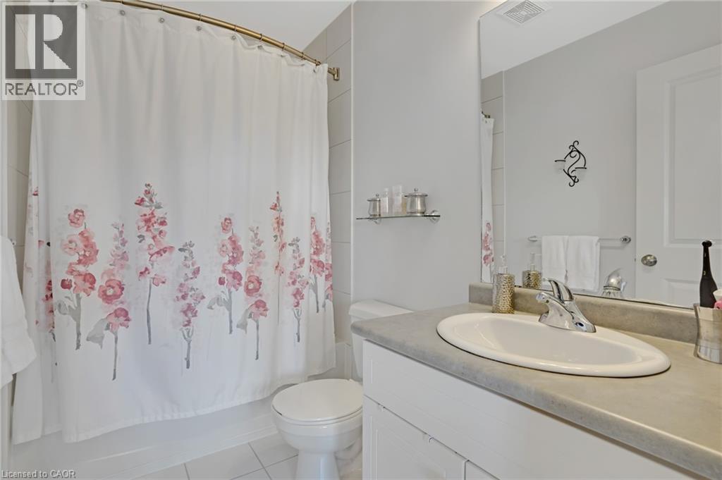 18 Creek Ridge Street, Kitchener, Ontario  N2R 0B5 - Photo 17 - 40777239