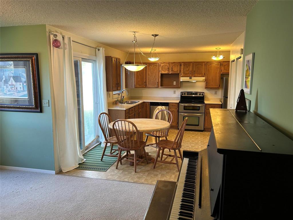 23 Whalers Cove, Winnipeg, Manitoba  R3T 5H1 - Photo 6 - 202526888