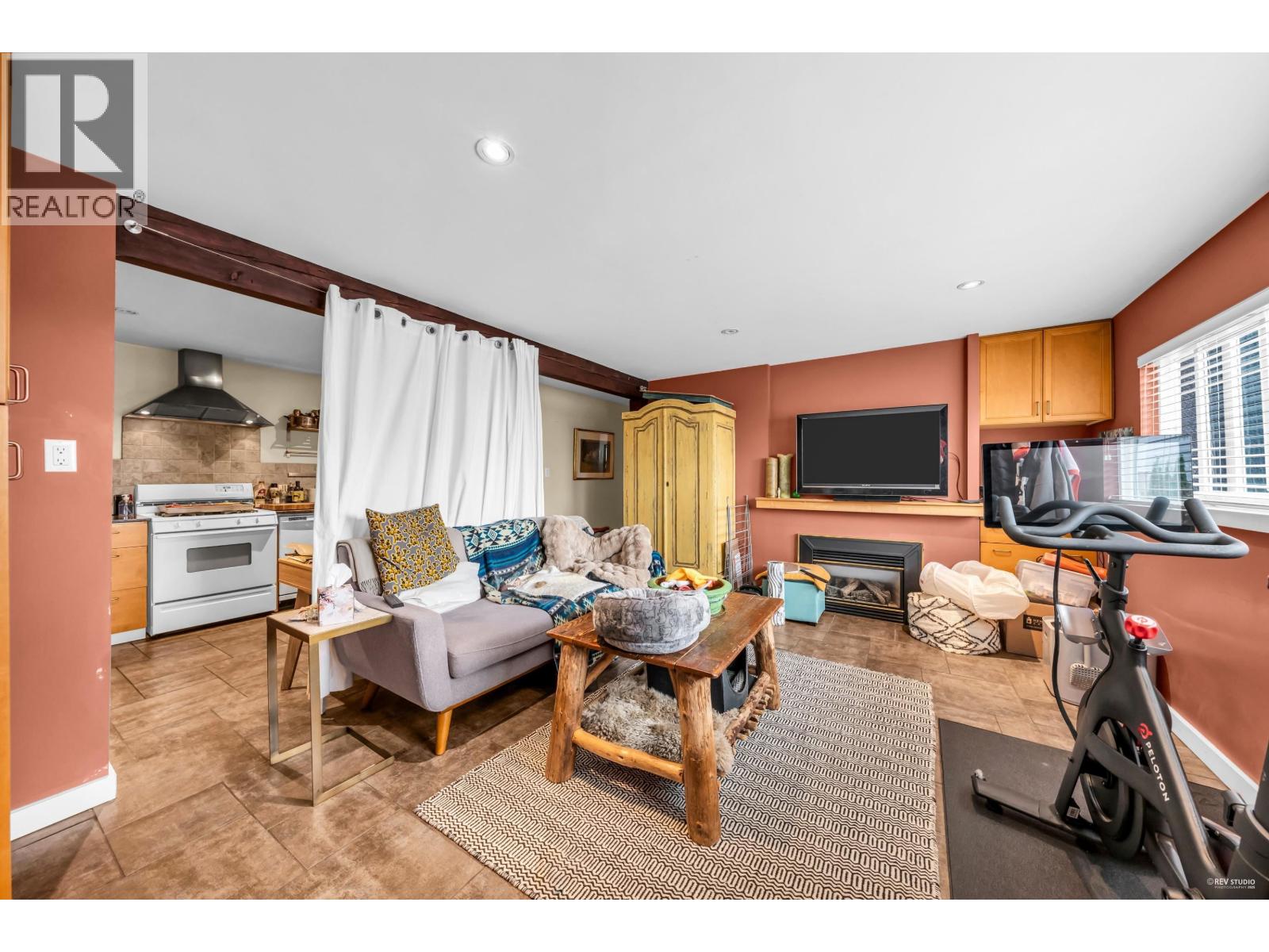 562 Alpine Court, North Vancouver, British Columbia  V7R 2L6 - Photo 27 - R3059877