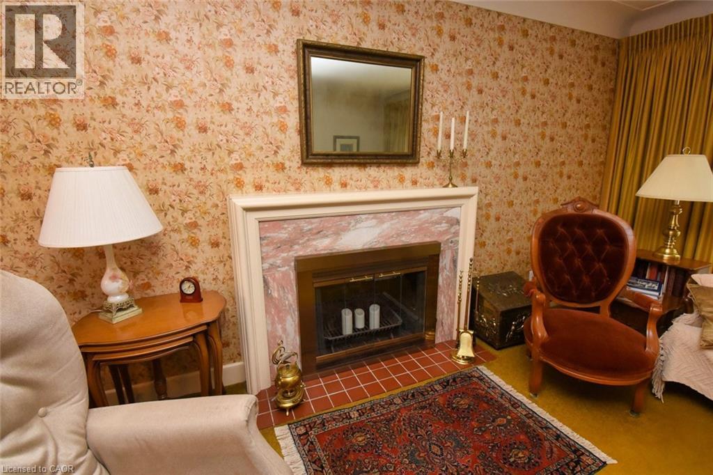 32 Grant Boulevard, Hamilton, Ontario  L9H 4L7 - Photo 3 - 40780626