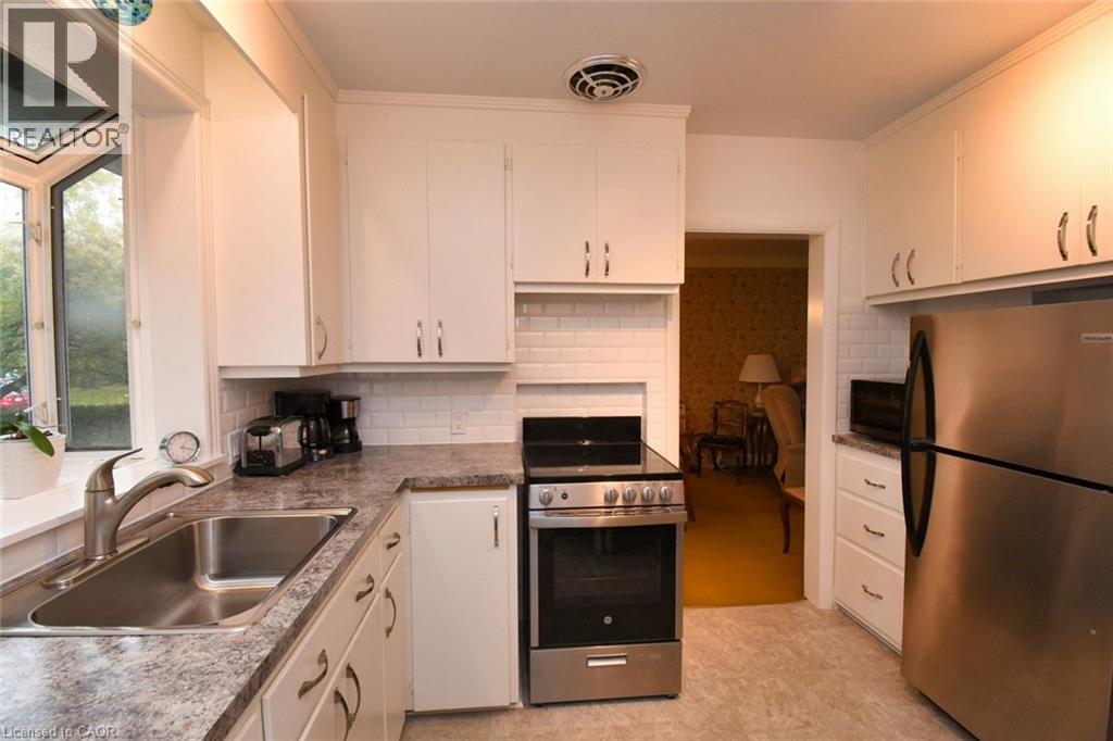 32 Grant Boulevard, Hamilton, Ontario  L9H 4L7 - Photo 8 - 40780626