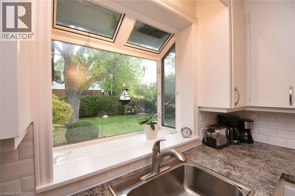 32 Grant Boulevard, Hamilton, Ontario  L9H 4L7 - Photo 7 - 40780626