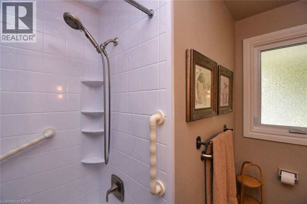 32 Grant Boulevard, Hamilton, Ontario  L9H 4L7 - Photo 15 - 40780626