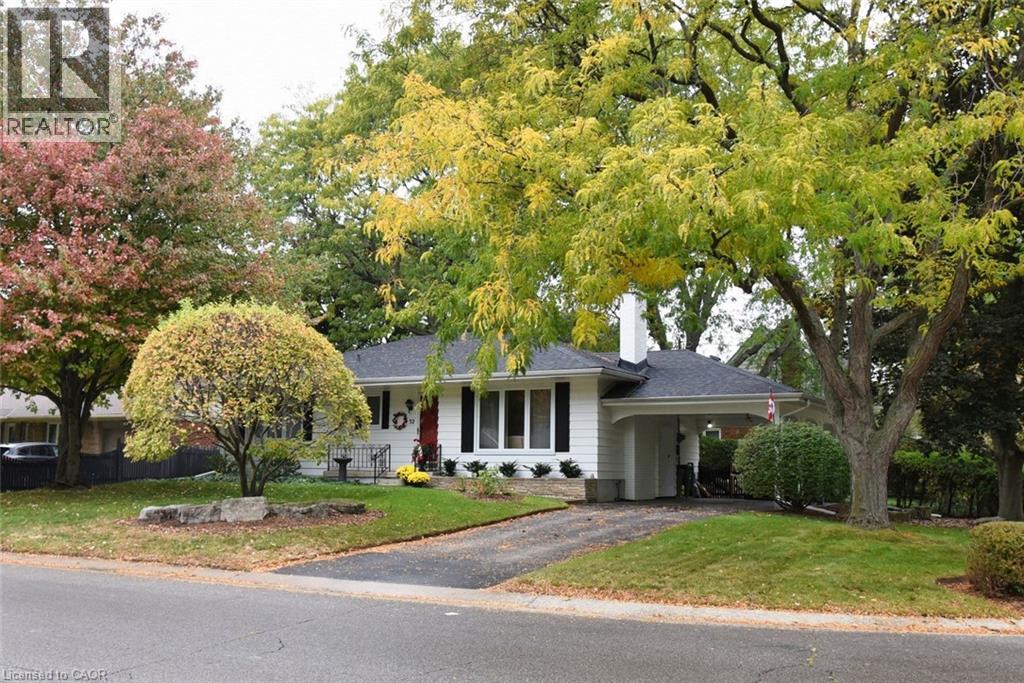 32 Grant Boulevard, Hamilton, Ontario  L9H 4L7 - Photo 2 - 40780626