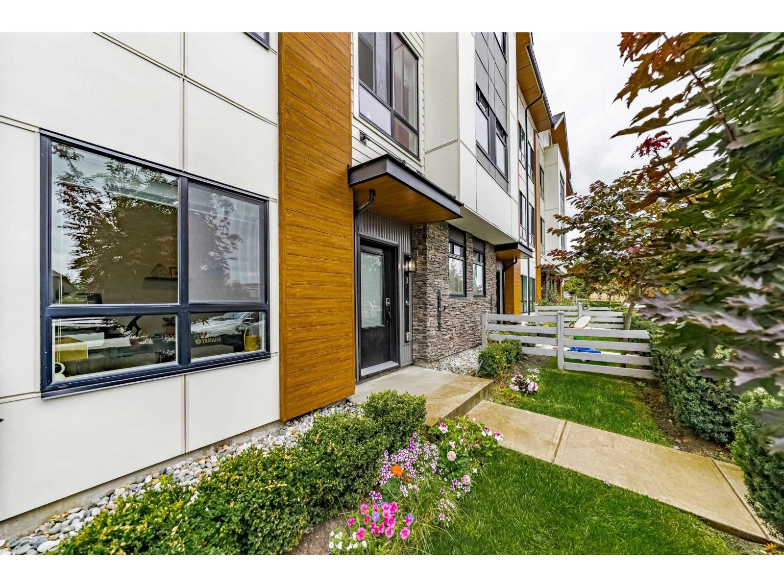3 15151 Edmund Drive, Surrey, British Columbia  V3S 0B2 - Photo 5 - R3056049