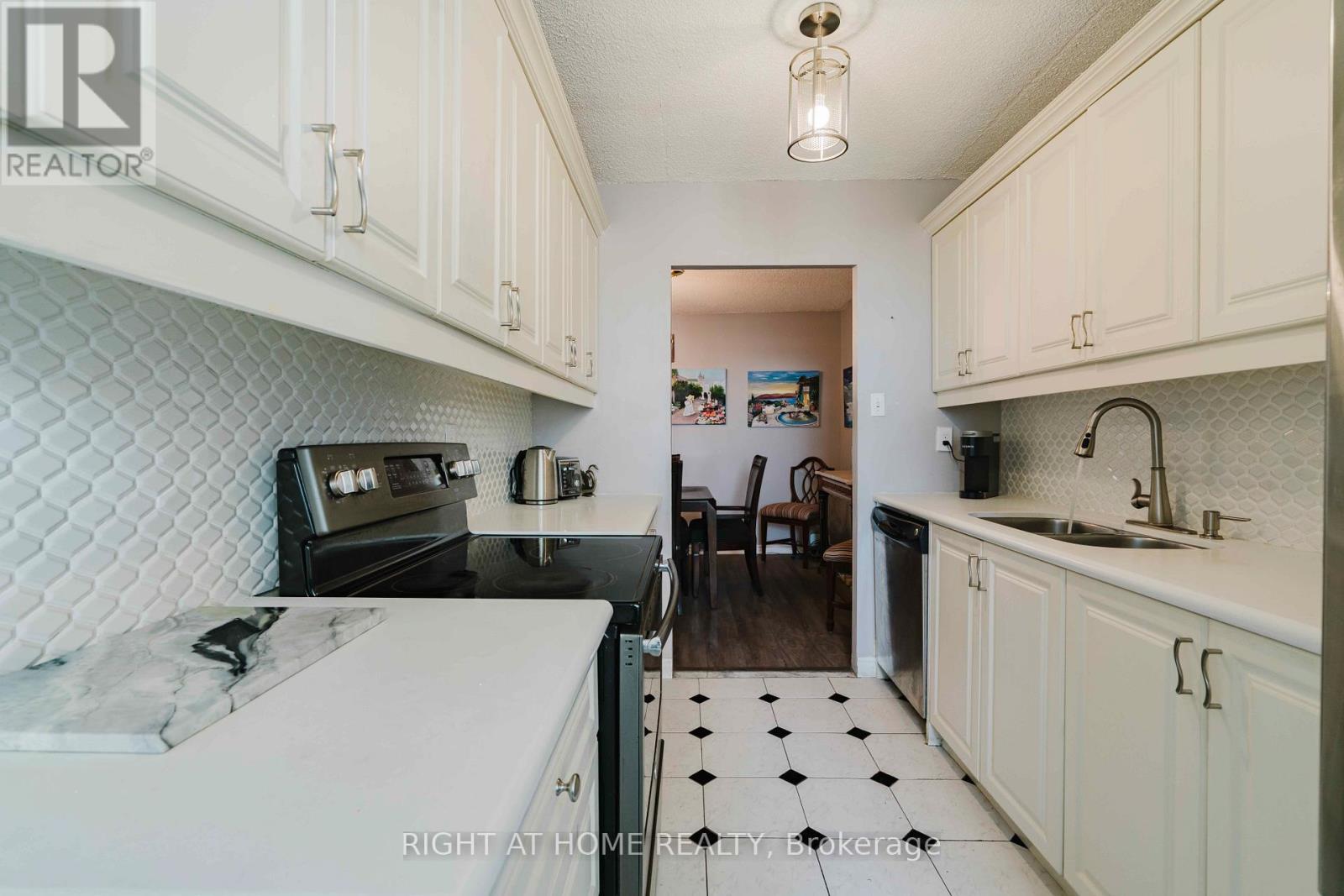 1506 - 205 Hilda Avenue, Toronto (Newtonbrook West), Ontario  M2M 4B1 - Photo 19 - C12467602