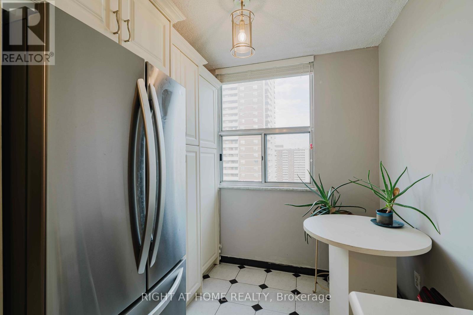 1506 - 205 Hilda Avenue, Toronto (Newtonbrook West), Ontario  M2M 4B1 - Photo 20 - C12467602