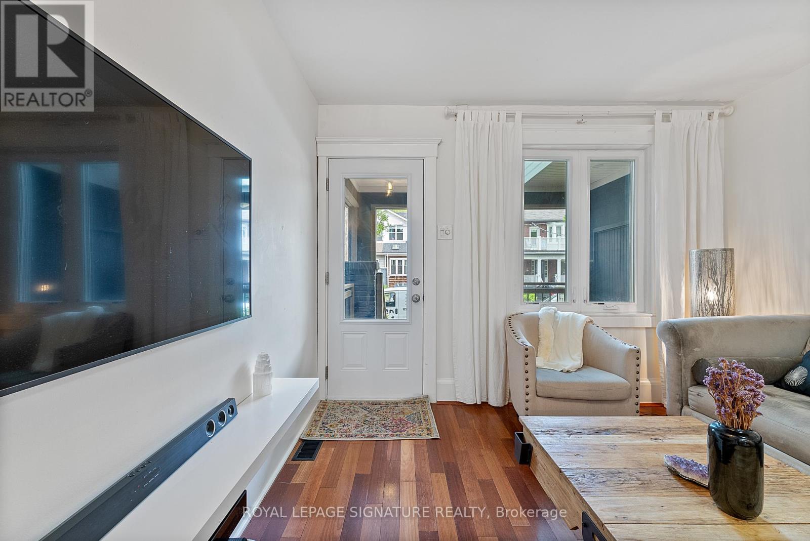7 Norway Avenue, Toronto, Ontario  M4L 1P7 - Photo 6 - E12471464
