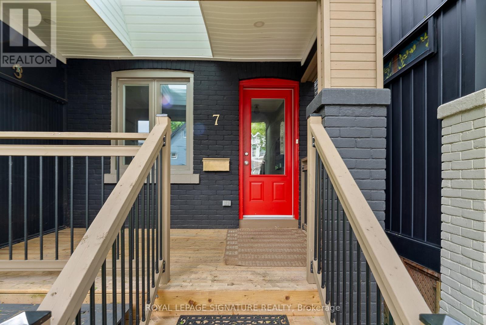 7 Norway Avenue, Toronto, Ontario  M4L 1P7 - Photo 3 - E12471464