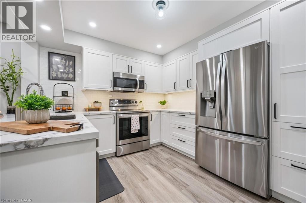 106 Dalegrove Drive, Kitchener, Ontario  N2M 2G5 - Photo 12 - 40778483