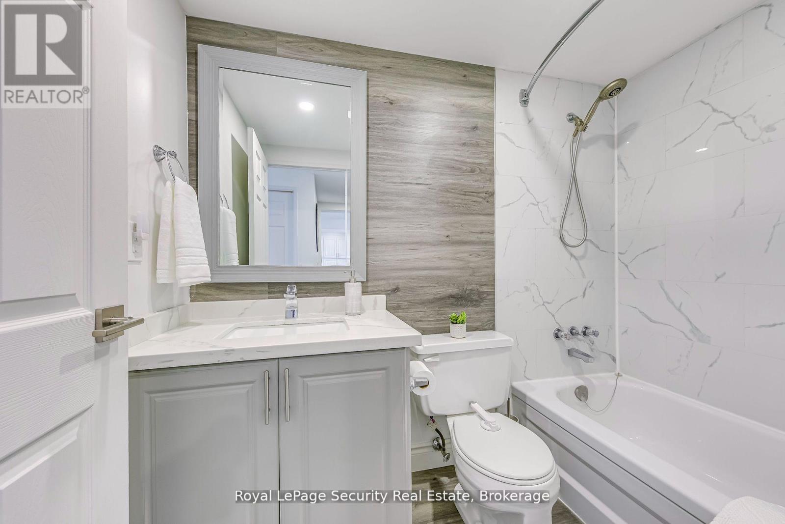 2005 - 260 Scarlett Road, Toronto (Rockcliffe-Smythe), Ontario  M6N 4X6 - Photo 34 - W12468941