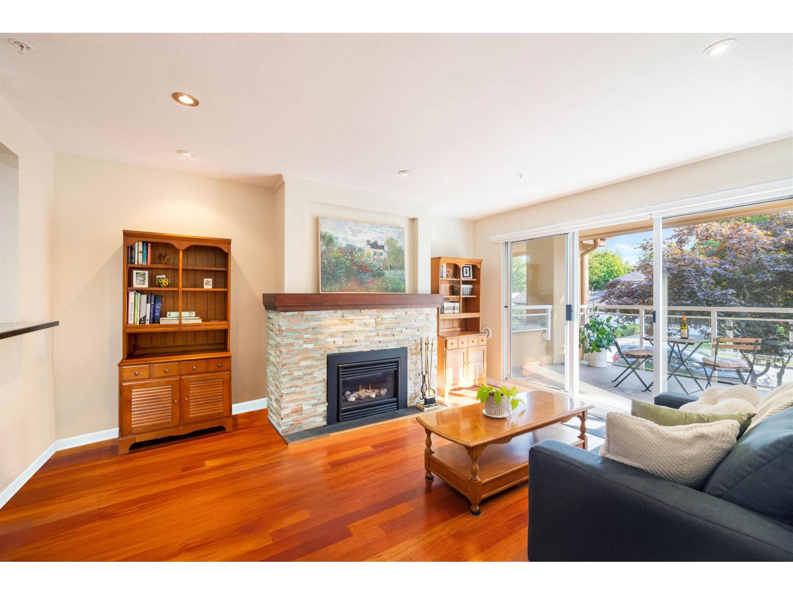 210 15155 22 Avenue, Surrey, British Columbia V4A 9T4 - Photo 6 - R3045567