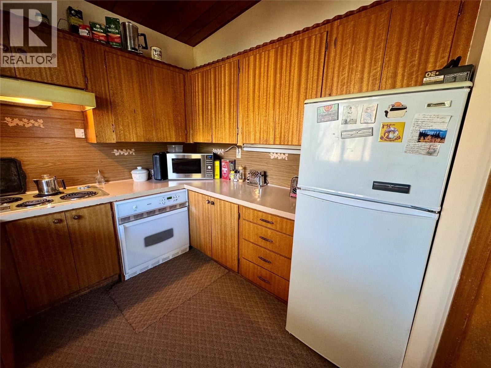 9209 Moffat Avenue, Wilmer, British Columbia  V0A 1K5 - Photo 6 - 10366233