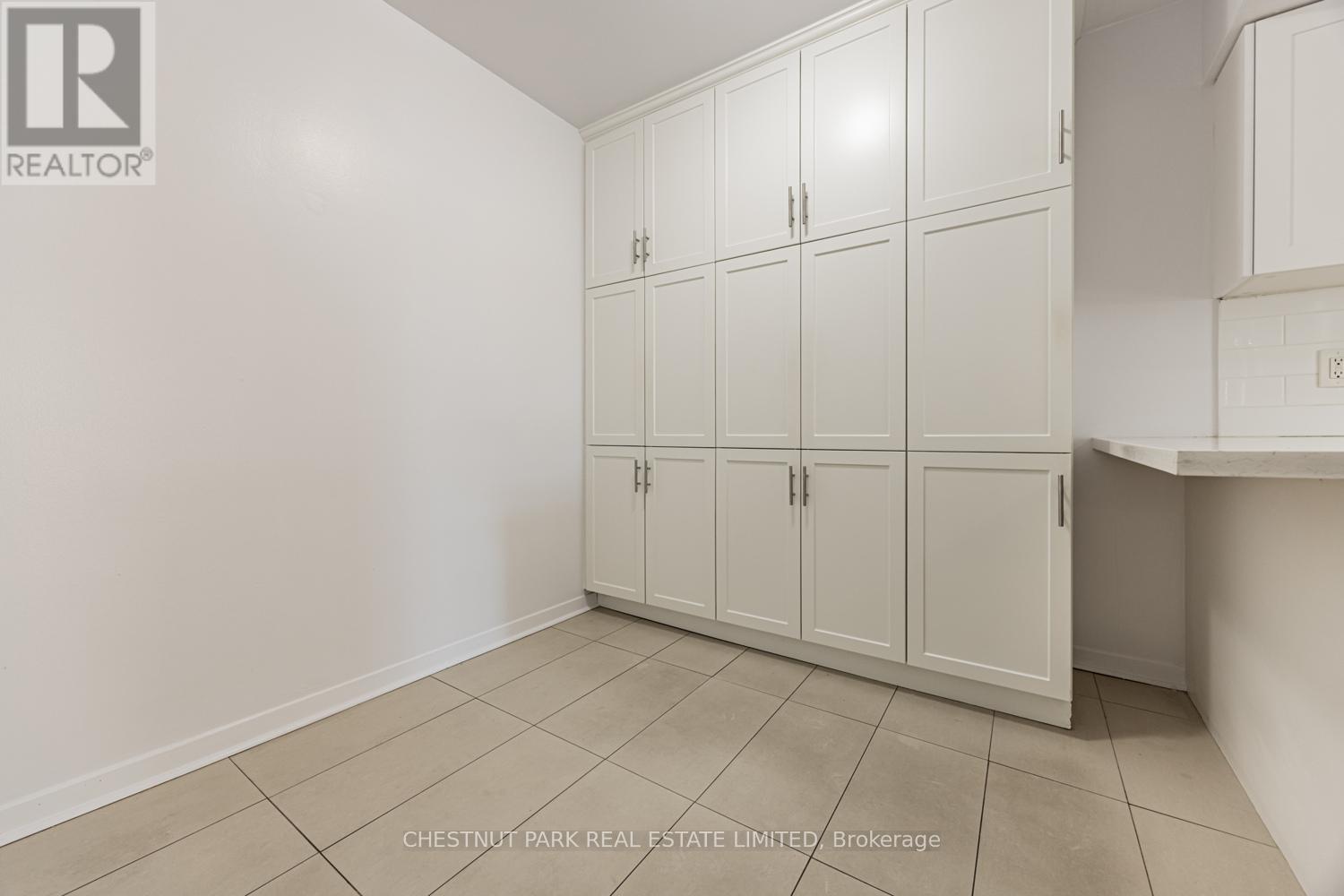 306 - 2500 Bathurst Street, Toronto, Ontario  M6B 2Y8 - Photo 4 - C12471778