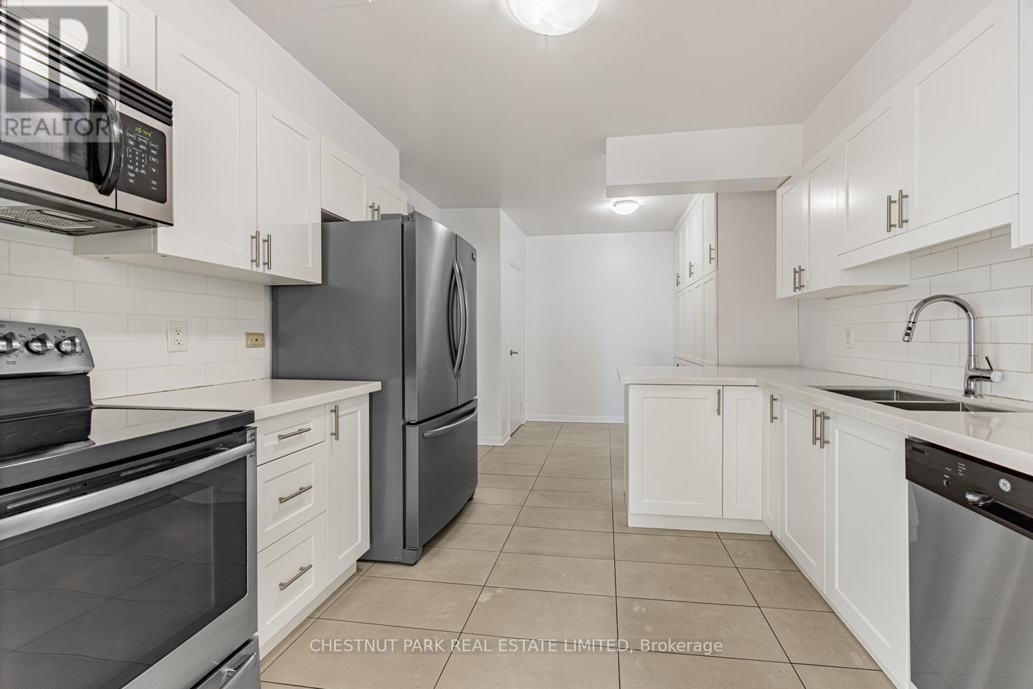 306 - 2500 Bathurst Street, Toronto, Ontario  M6B 2Y8 - Photo 6 - C12471778