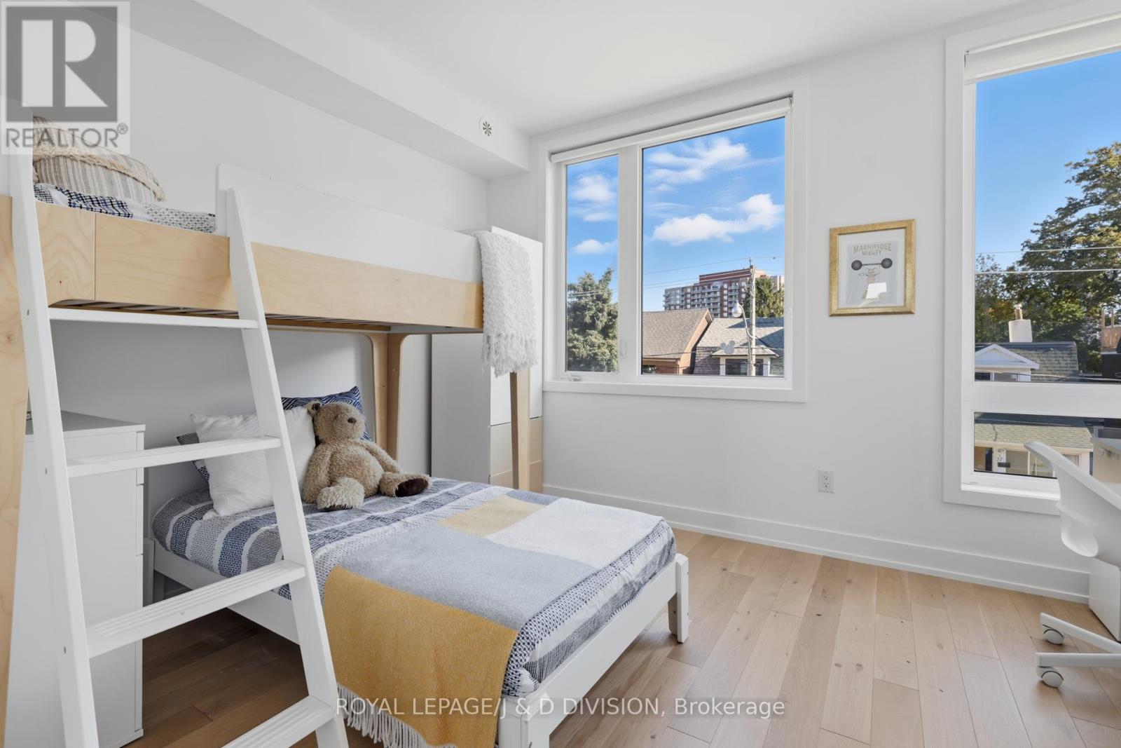 56 Perth Avenue, Toronto, Ontario  M6R 2C2 - Photo 14 - C12471785