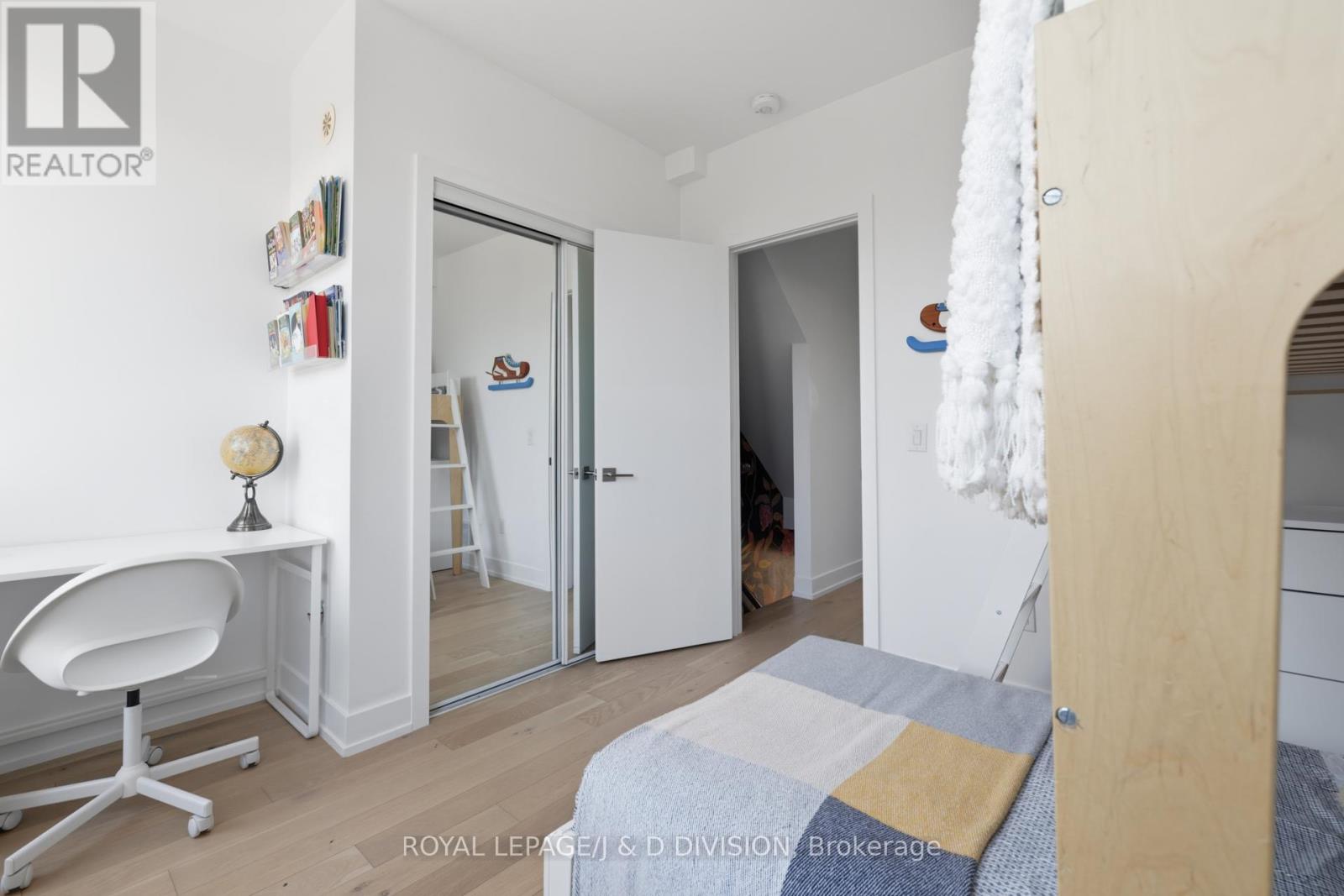 56 Perth Avenue, Toronto, Ontario  M6R 2C2 - Photo 15 - C12471785