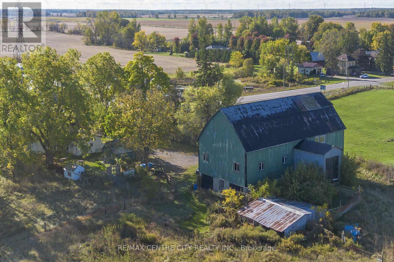 6692 Longwoods Road, Strathroy-Caradoc (Melbourne), Ontario  N0L 1T0 - Photo 10 - X12471838