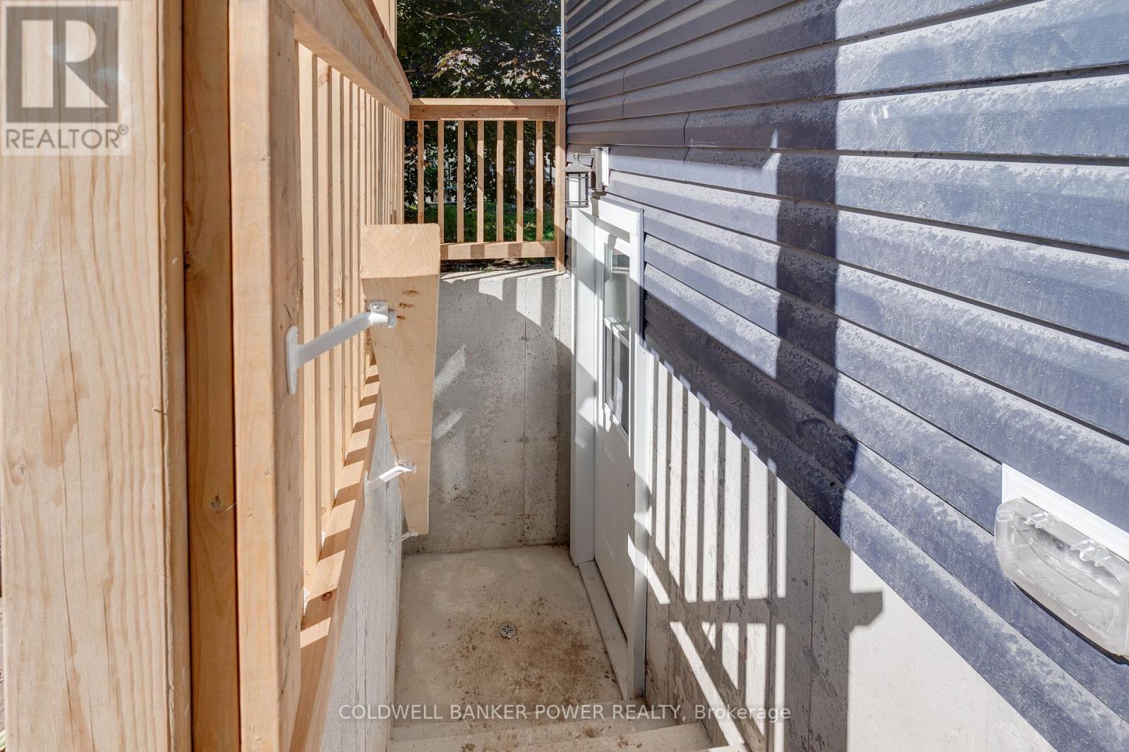 Lower - 45 Glenwood Avenue, London East, Ontario  N5Z 2P7 - Photo 11 - X12471841