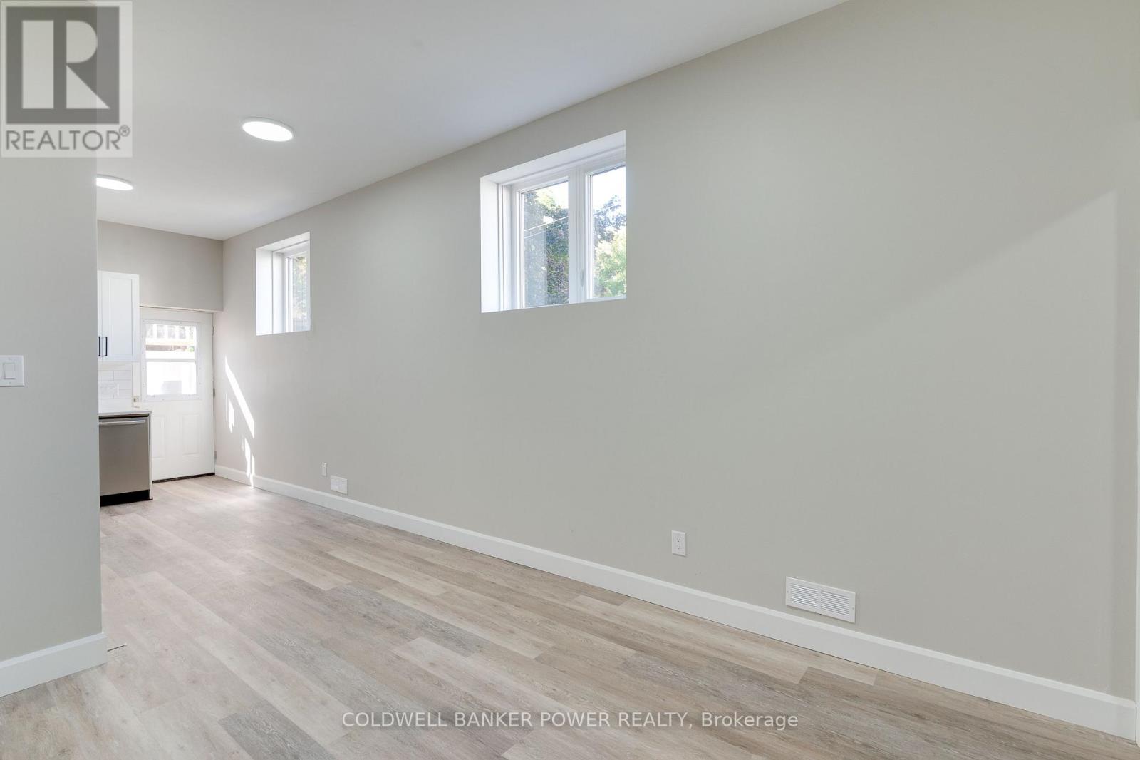 Lower - 45 Glenwood Avenue, London East, Ontario  N5Z 2P7 - Photo 5 - X12471841