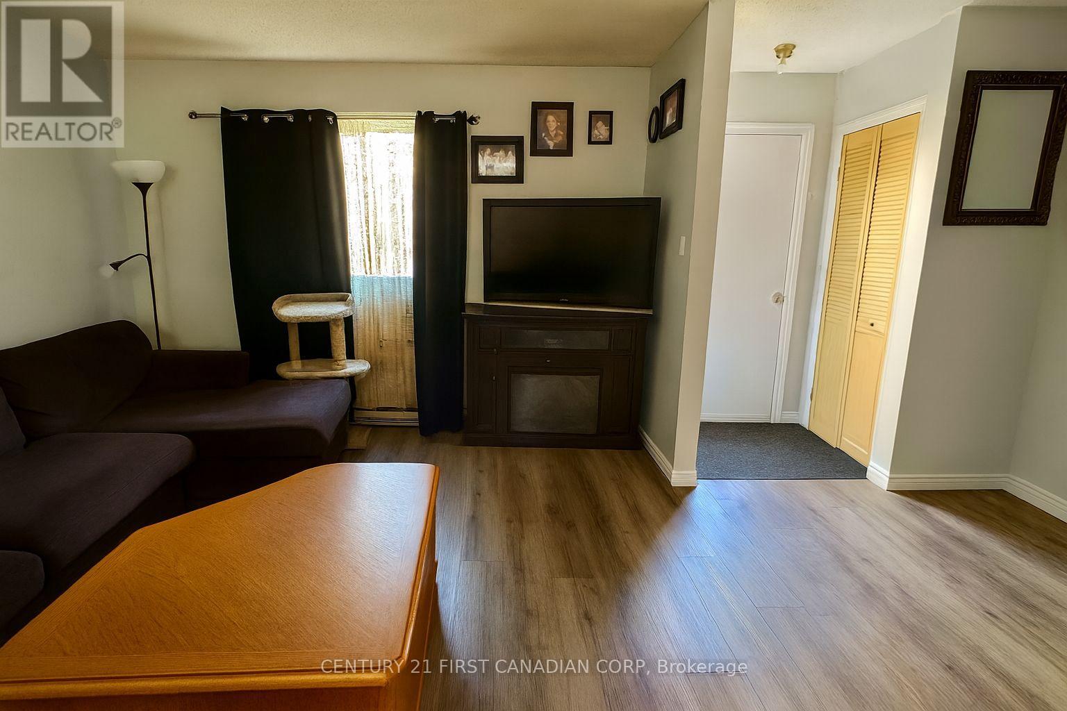 28 - 311 Vesta Road, London East (East A), Ontario  N5Y 5J1 - Photo 5 - X12471857