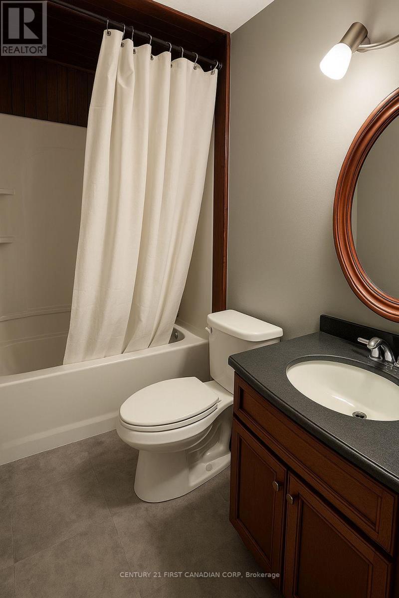 28 - 311 Vesta Road, London East (East A), Ontario  N5Y 5J1 - Photo 8 - X12471857